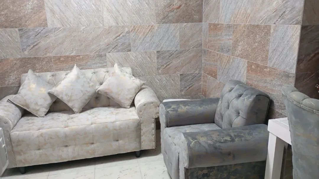 Juego de sala vintage con sillón entregado en Salento Quindío - muebles para cabañas